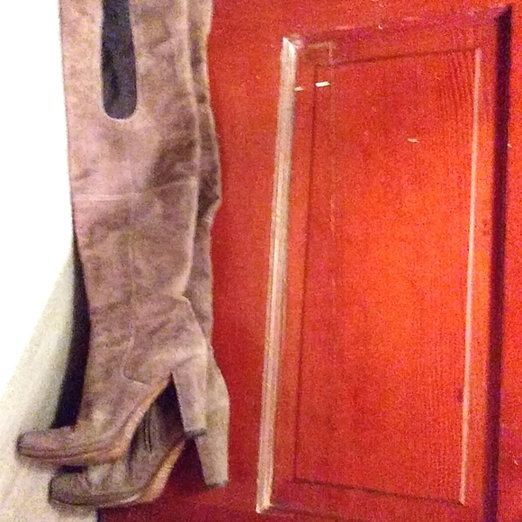 SEXY SOFT HOT!!! Over the Knee Mushroom Suede Boot. With 3.5" H. Sz: 7 - Picture 7 of 14